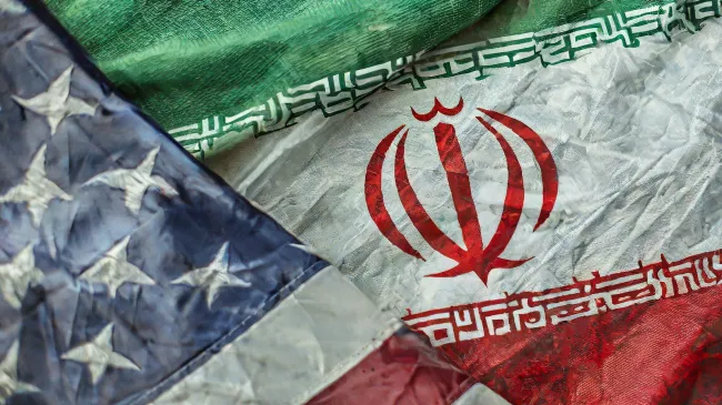 iran and US flags